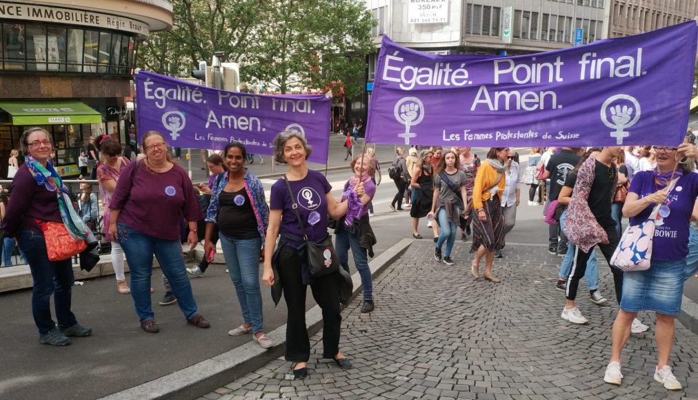 Les femmes protestantes solidaires du combat pour l&#039;égalité. / Les femmes protestantes solidaires du combat pour l&#039;égalité.