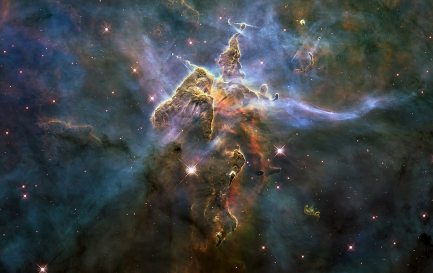 Carina Nebula, la montagne mystique capturée par le télescope spatial Hubble. / ©NASA, ESA, and M. Livio and the Hubble 20th Anniversary Team (STScI), Public domain, via Wikimedia Commons