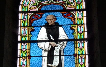 Vitrail de Guillaume de Saint-Thierry à l&#039;Abbaye de Signy, dans l&#039;Ardenne (F) / © Havang(nl), CC0, Wikimedia Commons