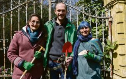 Marie-Fleur Baeriswyl, Marc Caverzasio et Catherine Neumann pilotent ensemble le programme Ouvre ton Jardin / ©Alain Grosclaude