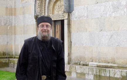 Le père Sava Janjić au monastère de Visoki Dečani. / ©Laurence Villoz / RTSreligion