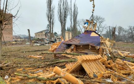 Une église détruite à Tchernihiv en avril 2022 / ©State Emergency Service of Ukraine, CC BY 4.0 Wikimedia Commons